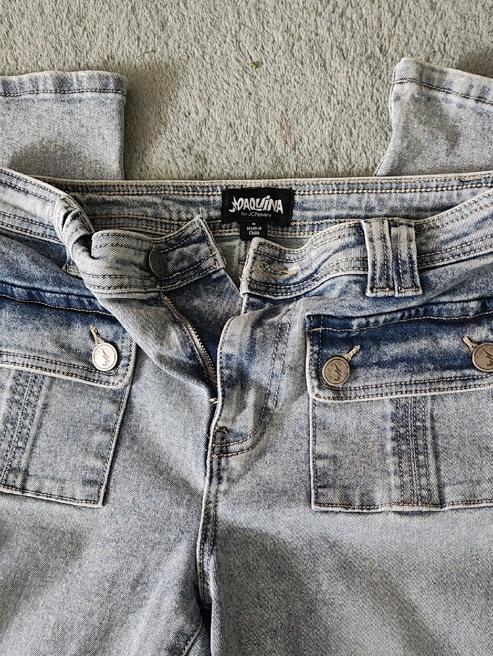 Joaquina Size 6. High-Rise Light Blue Jeans for Women